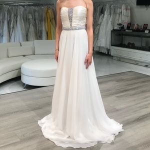 Sherri Hill Gown, New With Tags, Size 00, Ivory White